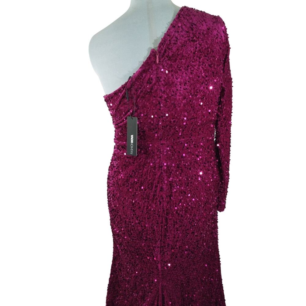 NWT! FASHION NOVA! DEEP FUSCHIA PINK/RED SEQUINNED STRETCH VELVET GOWN! 2X - Picture 8 of 14